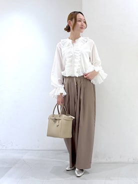 「BARNYARDSTORM（バンヤードストーム）のBARNYARDSTORM / フリルフルフルブラウス【『ネルソンさん』YouTubeご紹介アイテム】（シャツ/ブラウス、ホワイト系）」を使った、by_oyamaさん（レディース）の冬コーディネート