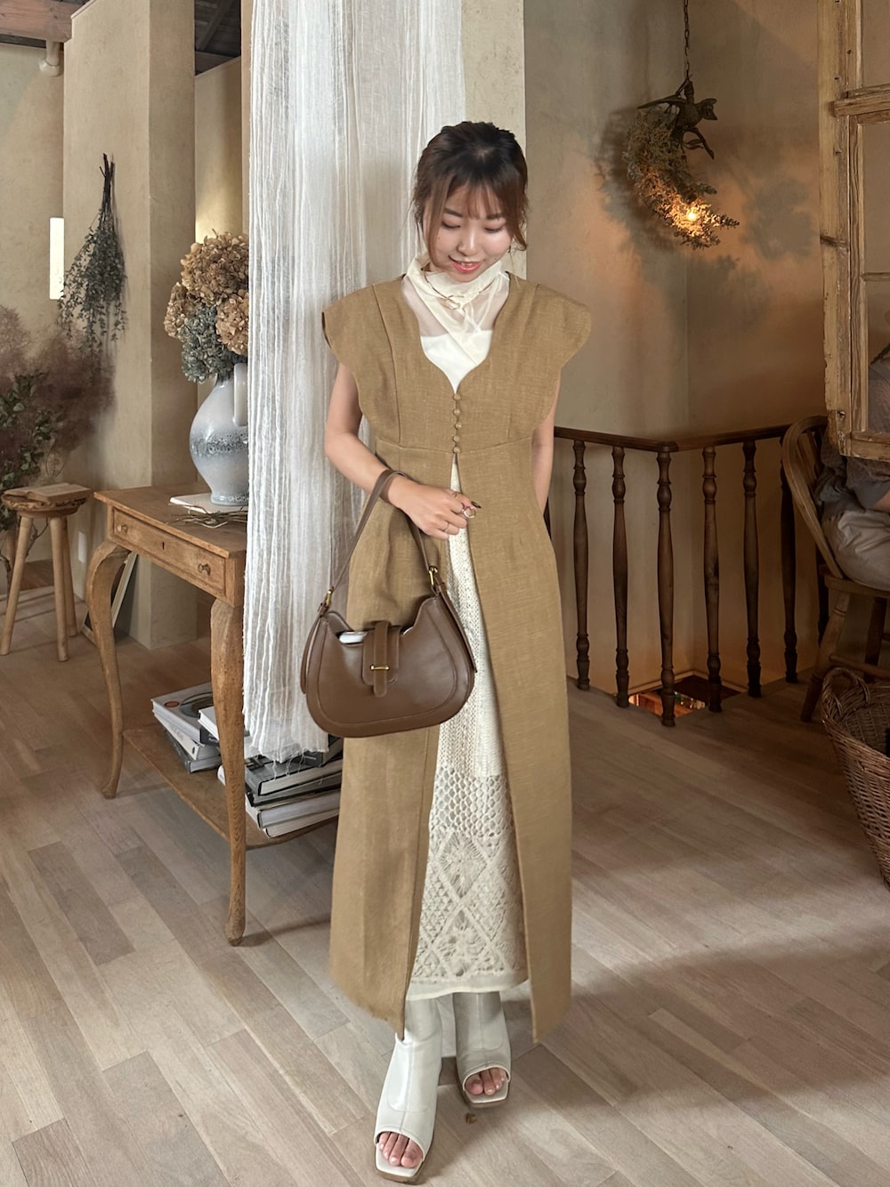 euw nuance collar gilet / brown トップス euw nuance collar gilet