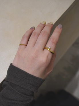 「TEN.（テン）の18KGP ルーチェリング（リング、ゴールド系）」を使った、Nishi Satsukiさん（レディース・156cm）の春コーディネート