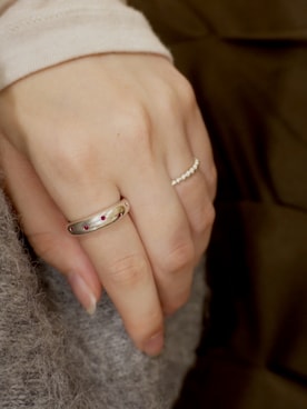 「TEN.（テン）の【新作】SILVER925 ポルカリング (シンセティックルビー)（リング、シルバー系）」を使った、Nishi Satsukiさん（レディース・156cm）の冬コーディネート