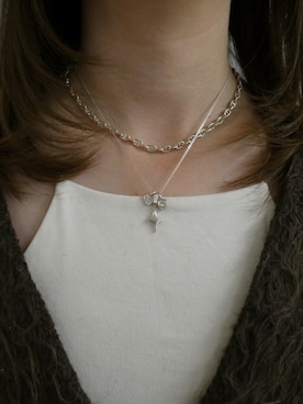 「アイテム（チャーム）」を使った、Nishi Satsukiさん（レディース・156cm）の秋コーディネート