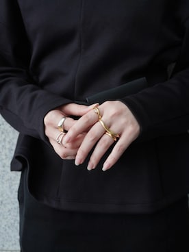 「アイテム（アクセサリー）」を使った、Nishi Satsukiさん（レディース・156cm）の秋コーディネート