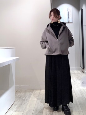 「アイテム（パーカー）」を使った、みかんさん（レディース・162cm）の秋コーディネート