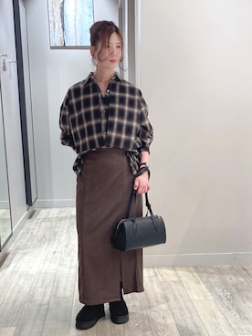 「abahouse mavie（アバハウスマヴィ）のフェイクスウェード/レザースリットタイトスカート（スカート）」を使った、みかんさん（レディース・162cm）の秋コーディネート