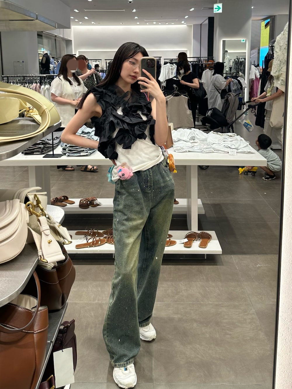 「HOUGAの【HOUGA/ホウガ】《STUDIOUS別注》Ex.kiki frill vest/キキフリルベスト（その他トップス、ブラック系）」を使った、ふせやさん（骨格ナチュラル・レディース・160cm）の夏コーディネートの1枚目の写真