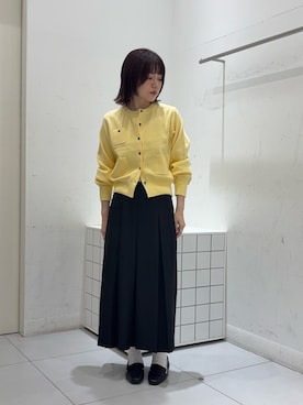 「SENSE OF PLACE by URBAN RESEARCH(センスオブプレイスバイアーバンリサーチ)の『洗濯可』抗ピルポケットデザインカーディガン(カーディガン/ボレロ、イエロー系)」を使った、森あずささん(レディース・152cm)の秋コーディネート