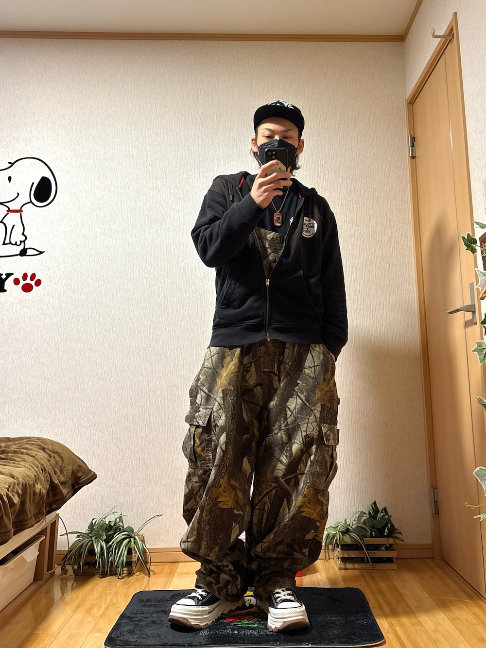 WOOLRICHのサロペット/オーバーオールを使った人気ファッション