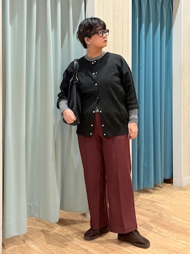 「SHOO・LA・RUE（シューラルー）の【セットアップ可/洗濯機可】軽やかに羽織れる スポンディッシュ ニットカーディガン（カーディガン/ボレロ、ブラック系）」を使った、砂糖さん（レディース・161cm）の秋コーディネート