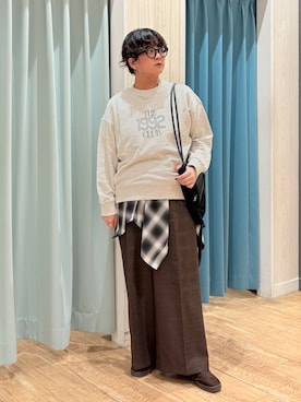 「SHOO・LA・RUE（シューラルー）の【体型カバー/洗濯機可】ゆるシルエットスウェット（スウェット、グレー系）」を使った、砂糖さん（レディース・161cm）の秋コーディネート