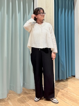 「SHOO・LA・RUE（シューラルー）の【洗濯機可/S-LL】お顔周りすっきり 大人のシアーシャツカーディガン（カーディガン/ボレロ、ホワイト系）」を使った、砂糖さん（レディース・161cm）の春コーディネート