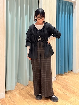 「SHOO・LA・RUE（シューラルー）のアイテム（スニーカー）」を使った、砂糖さん（レディース・161cm）の秋コーディネート