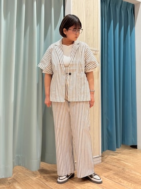 「SHOO・LA・RUE（シューラルー）の【ひんやり/吸水速乾/セットアップ可】羽織るだけで主役になる サッカーストライプシャツジャケット（テーラードジャケット、ベージュ系）」を使った、砂糖さん（レディース・161cm）の夏コーディネート