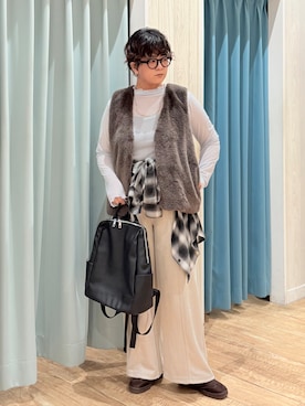 「SHOO・LA・RUE（シューラルー）の【S-LL/洗濯機可】コーデにプラスするだけで垢抜ける 柄アソートシアーチュールトップス（Tシャツ/カットソー、ホワイト系）」を使った、砂糖さん（レディース・161cm）の秋コーディネート