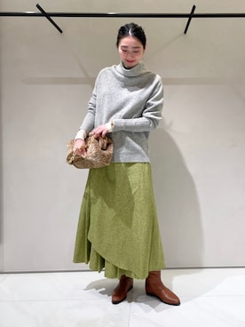 「タートルネック」｜「アイテム（クラッチバッグ）」を使った、TSUZUさん（レディース・165cm）の冬コーディネート