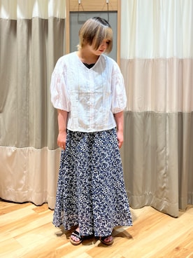 「オフホワイト」｜「アイテム（サンダル）」を使った、さっち🐾さん（レディース・152cm）の秋コーディネート
