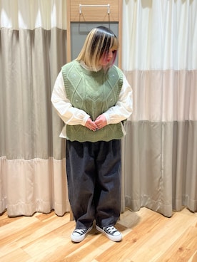 「オフホワイト」｜「アイテム（パンツ）」を使った、さっち🐾さん（レディース・152cm）の冬コーディネート
