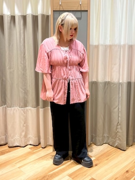 「オフホワイト」｜「アイテム（パンツ）」を使った、さっち🐾さん（レディース・152cm）の春コーディネート