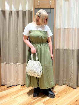 「オフホワイト」｜「アイテム（ワンピース/ドレス）」を使った、さっち🐾さん（レディース・152cm）の春コーディネート