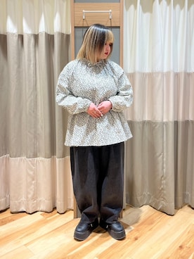 「オフホワイト」｜「アイテム（パンツ）」を使った、さっち🐾さん（レディース・152cm）の冬コーディネート