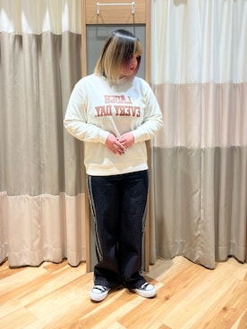 「オフホワイト」｜「アイテム（パンツ）」を使った、さっち🐾さん（レディース・152cm）の冬コーディネート