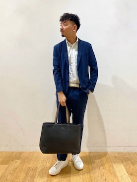「アイテム（ビジネスシャツ）」を使った、10776kyさん（メンズ・179cm）の秋コーディネート