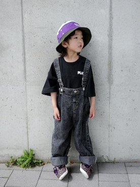 「Birthday（バースデイ）のアイテム（オールインワン・サロペット、ブラック系）」を使った、sakuさん（キッズ・110cm）の春コーディネート