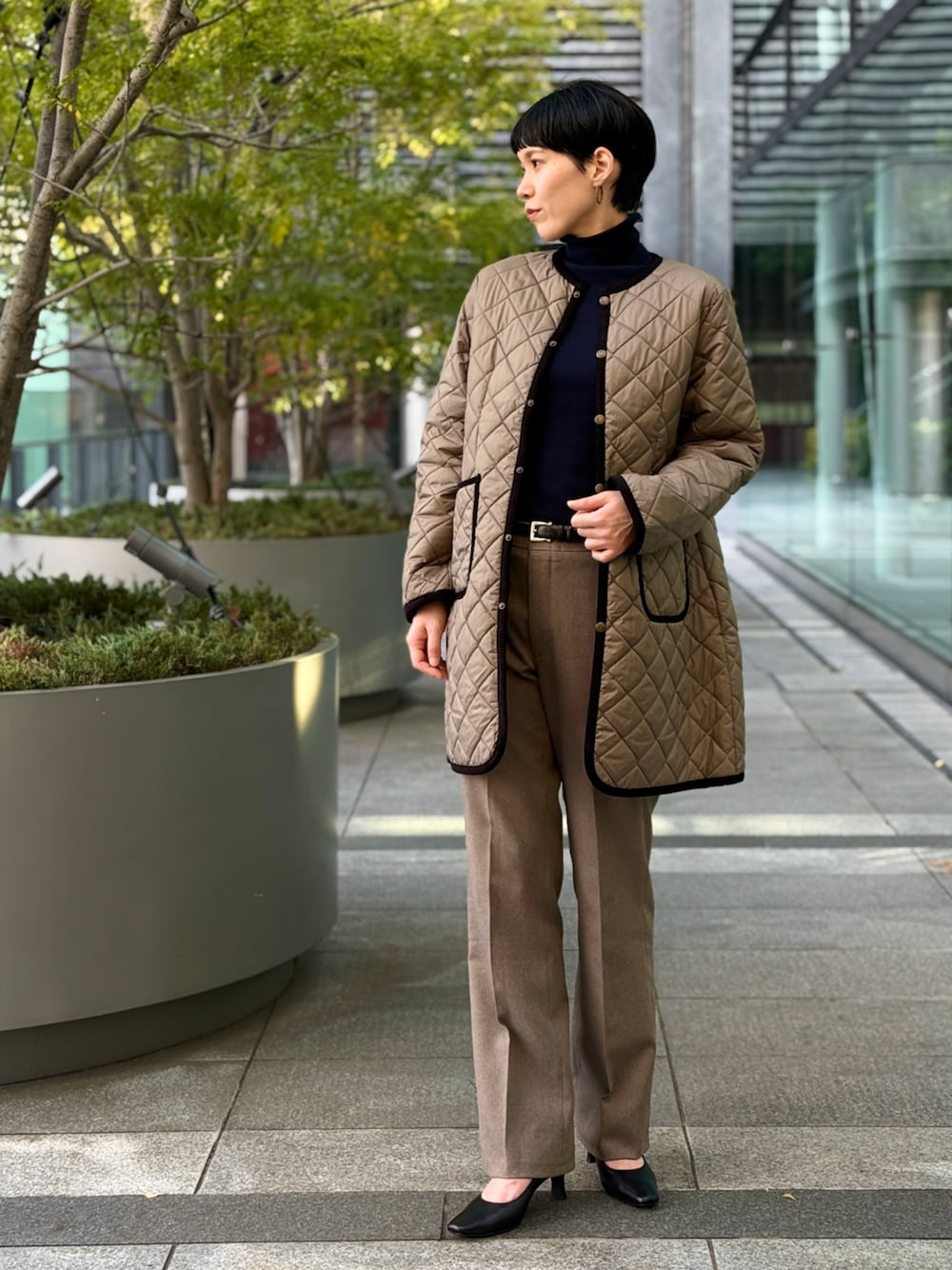 LAVENHAMのノーカラージャケットを使った人気ファッション