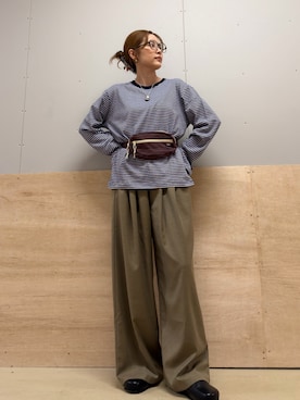 「SMELLY（スメリー）のアイテム」を使った、カトソンさん（レディース・158cm）の秋コーディネート