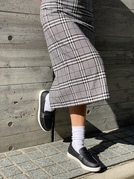 「heureuxのアイテム（ローファー、ブラック系）」を使った、ミントさん（レディース・160cm）の秋コーディネート
