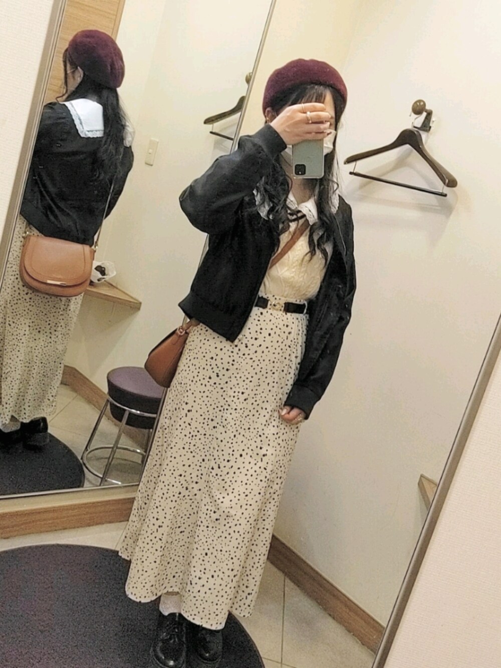 「今日のコーデ、今日の服、秋服、MA-1、ドットスカート、ニットベスト、ベレー帽、ベレー帽 赤」｜「Availのアイテム（スカート、ホワイト系）」を使った、セキレイさん（レディース・160cm）の秋コーディネートの1枚目の写真