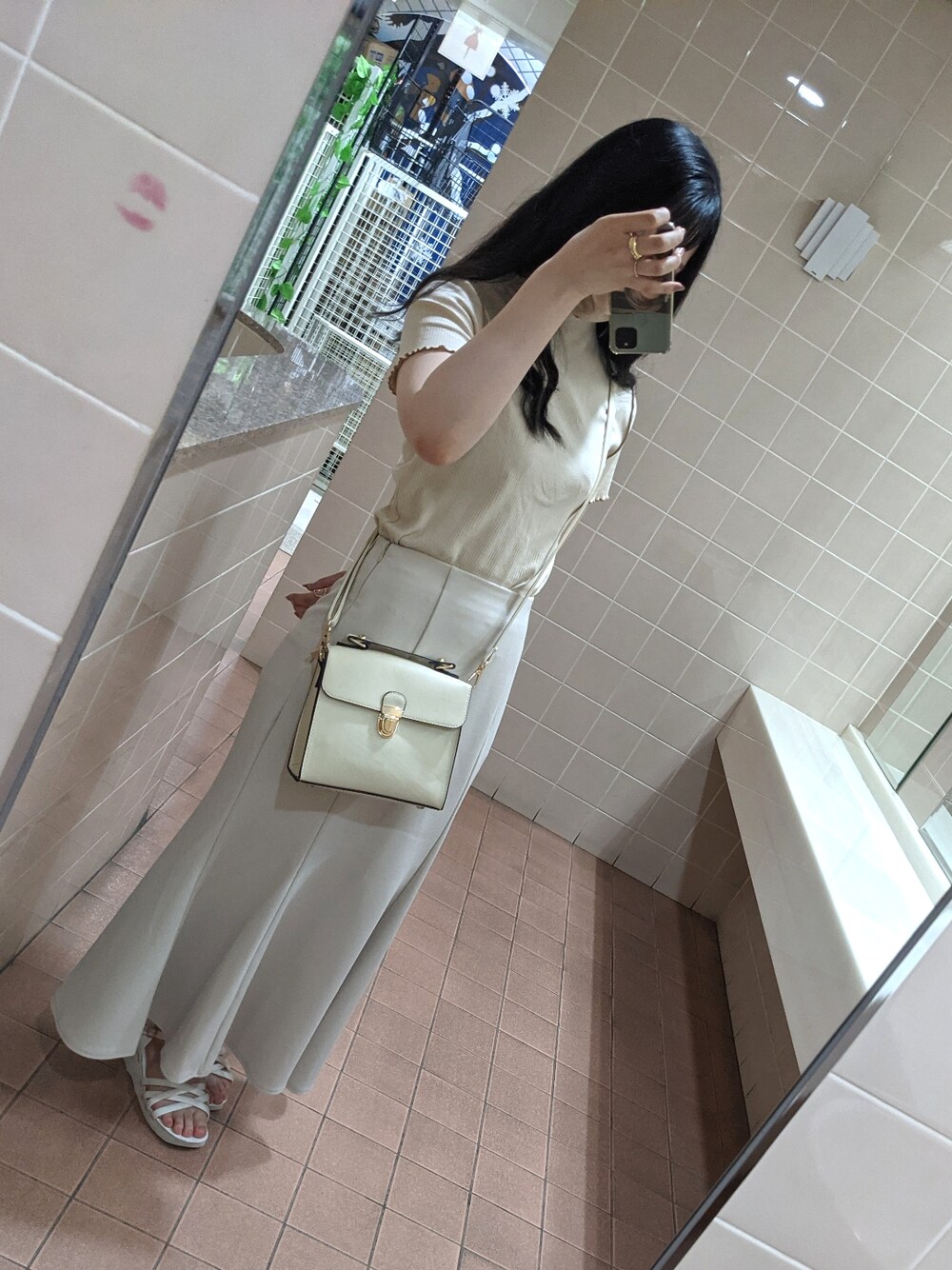 「今日のコーデ、今日の服、コーデ記録、淡色コーデ」｜「GUのアイテム（スカート、ホワイト系）」を使った、セキレイさん（レディース・160cm）の夏コーディネートの1枚目の写真