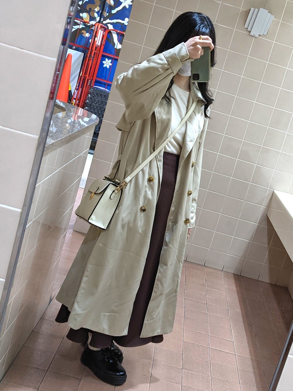「今日のコーデ、今日の服、コーデ記録、春コーデ、はるコーデ、トレンチコート」｜「INGNIのアイテム（スカート、ブラウン系）」を使った、セキレイさん（レディース・160cm）の春コーディネートの1枚目の写真