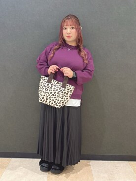 「SHOO・LA・RUE（シューラルー）の【S-LL/洗える】一枚で簡単こなれ見え スポンディッシュ 裾レイヤード風ニット【CIRCRIC】（ニット/セーター、パープル系）」を使った、mayaさん（レディース・155cm）の秋コーディネート