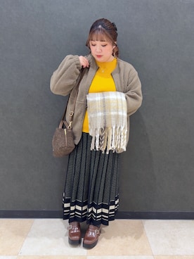 「アイテム（ストール/ショール）」を使った、mayaさん（レディース・155cm）の秋コーディネート
