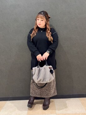 「SHOO・LA・RUE（シューラルー）の【洗濯機可/毛玉レス】上品に体型カバー チュニックニットワンピース（チュニック、ブラック系）」を使った、mayaさん（レディース・155cm）の秋コーディネート