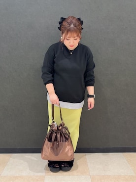 「SHOO・LA・RUE（シューラルー）の【S-LL/洗える】一枚で簡単こなれ見え スポンディッシュ 裾レイヤード風ニット【CIRCRIC】（ニット/セーター、ブラック系）」を使った、mayaさん（レディース・155cm）の秋コーディネート