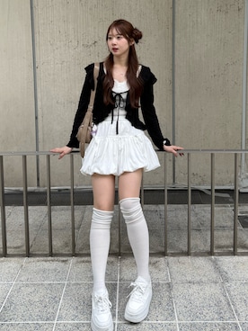 「アイテム（Tシャツ/カットソー、ブラック系）」を使った、Remi さん（レディース・164cm）の春コーディネート