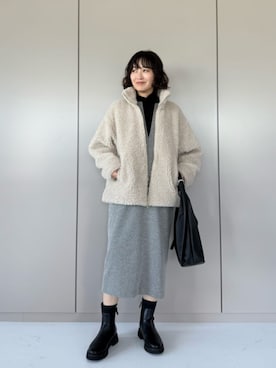 「アイテム（ジャンパースカート）」を使った、市川 瑠依子さん（レディース・163cm）の秋コーディネート