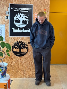 「Timberland（ティンバーランド）の【TOKYO DESIGN COLLECTIVE】ベイカー パンツ ユニセックス（その他パンツ）」を使った、tbl4373さん（メンズ・176cm）の秋コーディネート