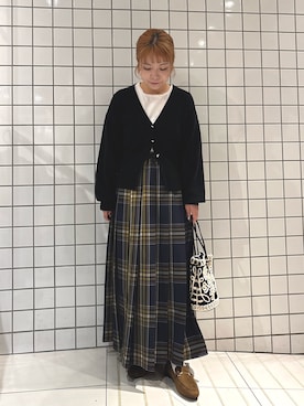 「SENSE OF PLACE by URBAN RESEARCH（センスオブプレイスバイアーバンリサーチ）のアイテム（カーディガン/ボレロ）」を使った、yukaさん（レディース・152cm）の秋コーディネート