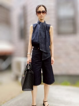 LOUIS VUITTONのバッグを使った人気ファッションコーディネート
