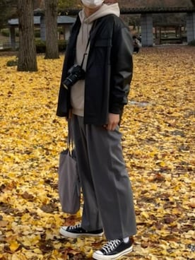 「ADAM ET ROPE'（アダムエロペ）のオーバーサイズレザーシャツブルゾン（ブルゾン、ブラック系）」を使った、cha_hannosukeさん（メンズ・182cm）の冬コーディネート