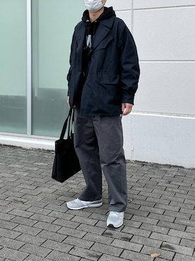 「BEAMS（ビームス）のアイテム（チノパンツ、グレー系）」を使った、cha_hannosukeさん（メンズ・182cm）の冬コーディネート