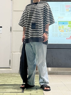 「COMOLI（コモリ）のアイテム（デニムパンツ、ブルー系）」を使った、cha_hannosukeさん（メンズ・182cm）の夏コーディネート