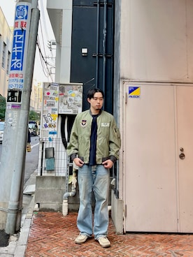 「AVIREX（アヴィレックス）のアイテム（MA-1）」を使った、しゅうとさん（メンズ・172cm）の冬コーディネート