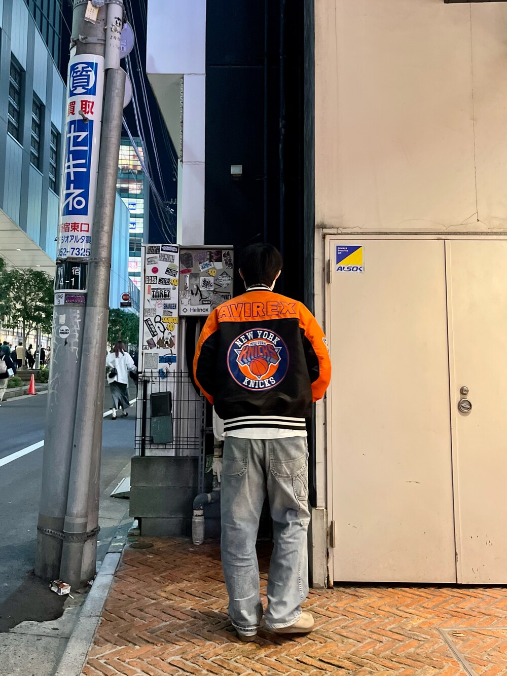 「休日コーデ、アメカジ、ストリート、ラフ、ラクチンコーデ、オーバーサイズ、MA-1、AVIREX、デニムコーデ、デニム、デニムパンツ、冬コーデ」｜「AVIREXの【直営店限定】JAPAN MADE PAINTER PANTS / 日本製 / ペインターパンツ / AVIREX / アヴィレックス（デニムパンツ、その他）」を使った、しゅうとさん（メンズ・172cm）の冬コーディネートの1枚目の写真
