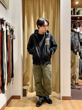 「AVIREX（アヴィレックス）のアイテム（ブーツ）」を使った、しゅうとさん（メンズ・172cm）の冬コーディネート