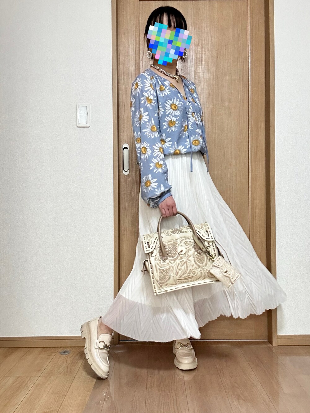 GRACE CONTINENTALのトレンチコートを使った人気ファッション