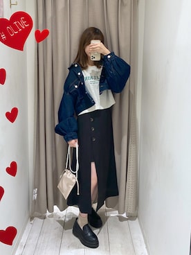「スリット」｜「アイテム（デニムジャケット）」を使った、erikaoliveさん（レディース・158cm）の春コーディネート