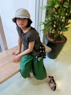 「Ampersand（アンパサンド）のアイテム（サンダル）」を使った、リンコさん（キッズ・128cm）の夏コーディネート